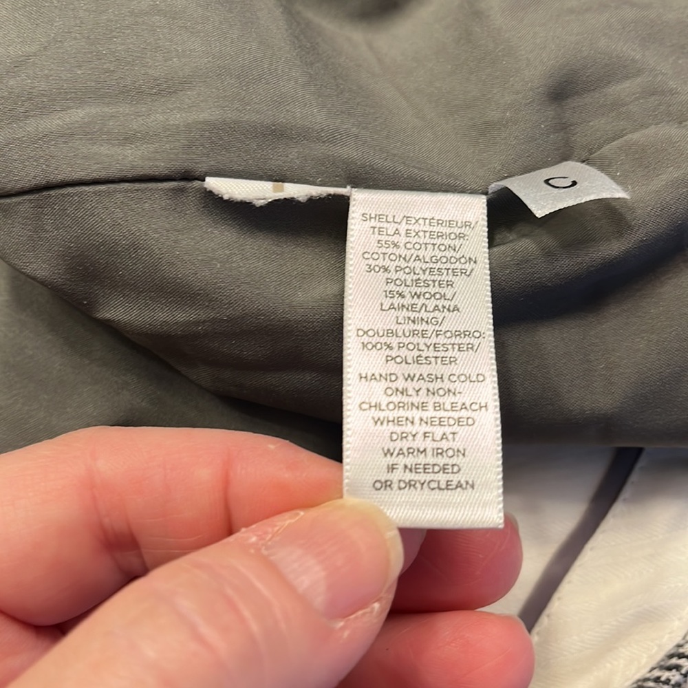 Gorgeous, Gray And White Patterned Loft Pants - image 8